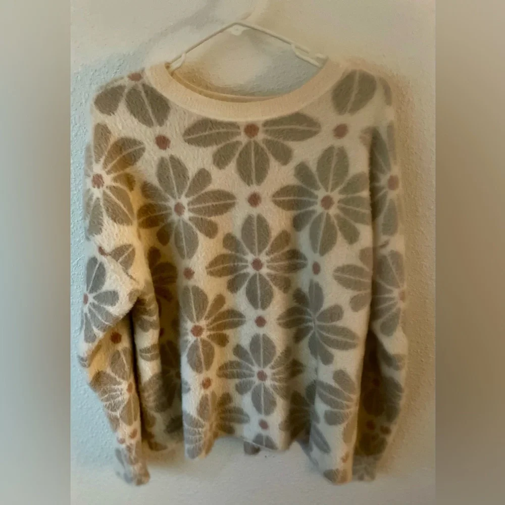 Rachael & Zoe Flower Power Cream Sweater - Picture 3 of 3